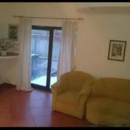 In The Apartment-center * קושיצה